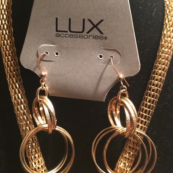 Necklace Set - Picture 3 of 8